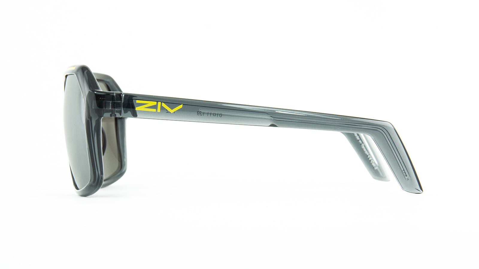 BOMBA系列F52亮透灰框太陽眼鏡側面產品照